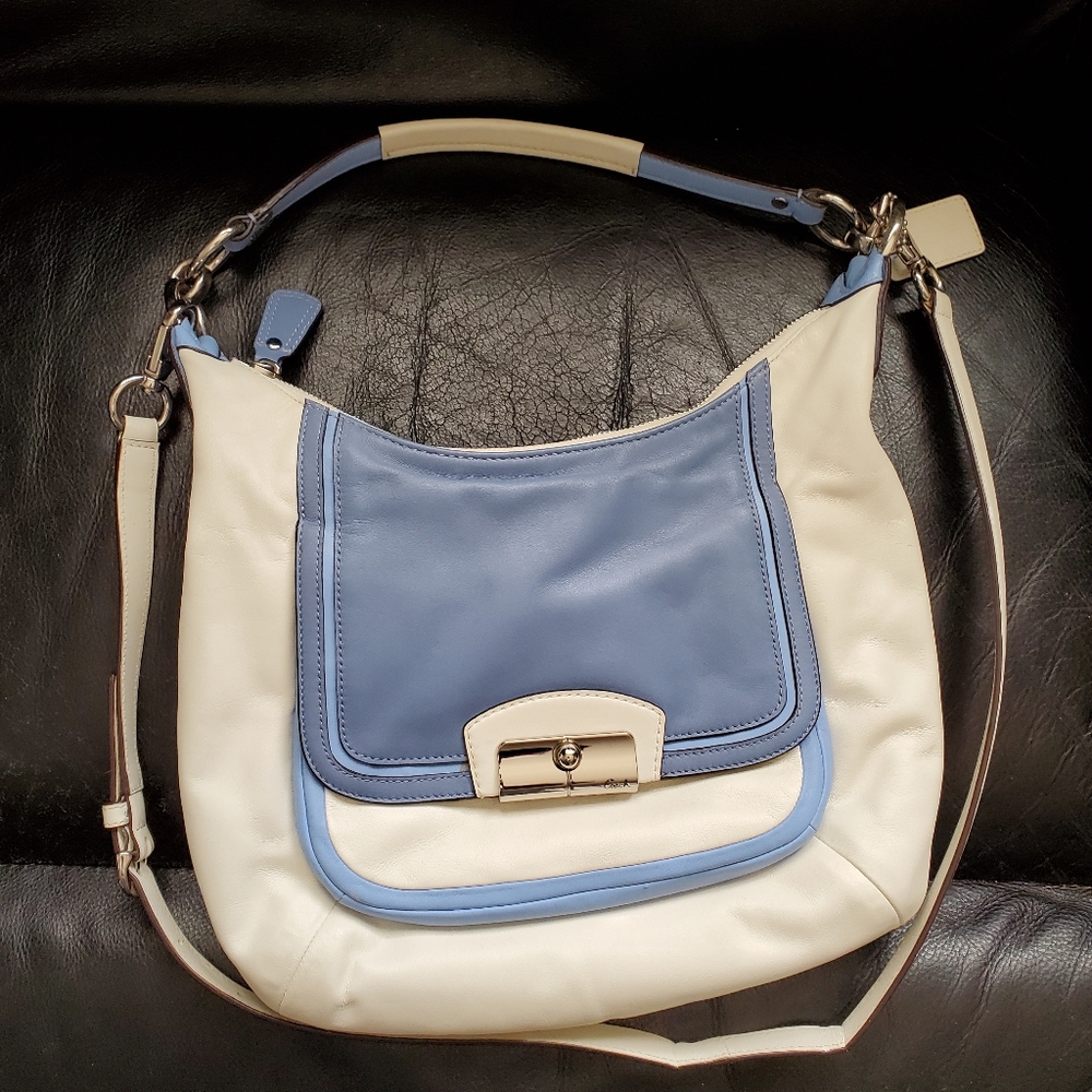 Coach purse - Picture 3 of 9